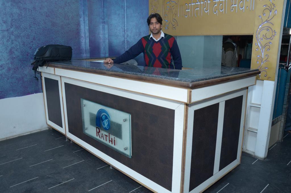 Oyo 15242 Hotel Rathi Palace Jaipur Bagian luar foto