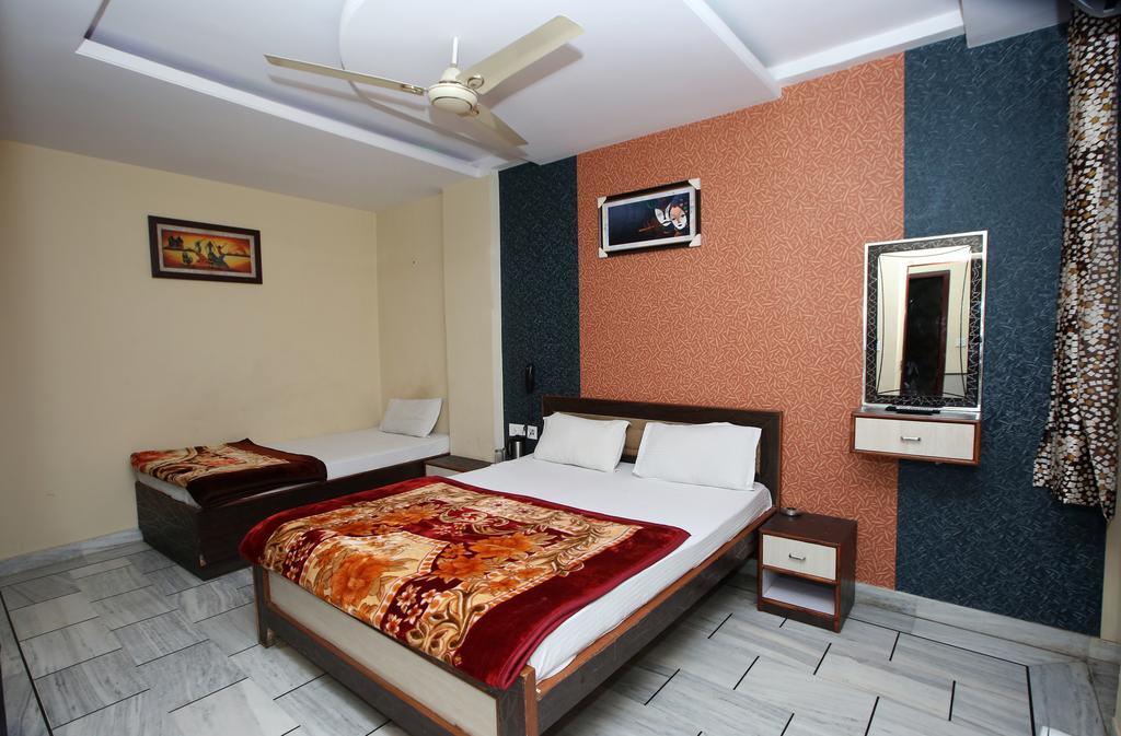 Oyo 15242 Hotel Rathi Palace Jaipur Bagian luar foto