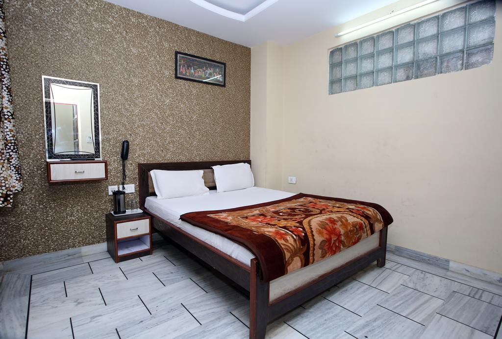 Oyo 15242 Hotel Rathi Palace Jaipur Bagian luar foto