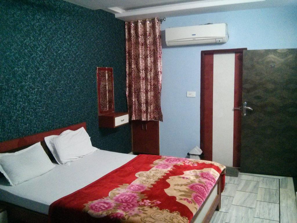 Oyo 15242 Hotel Rathi Palace Jaipur Bagian luar foto